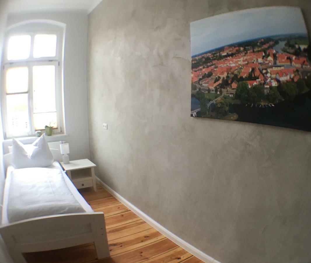 Das Bilderbuchcafe - Ferien - Apartment No 3 - Markt 7 Гафельберґ Екстер'єр фото